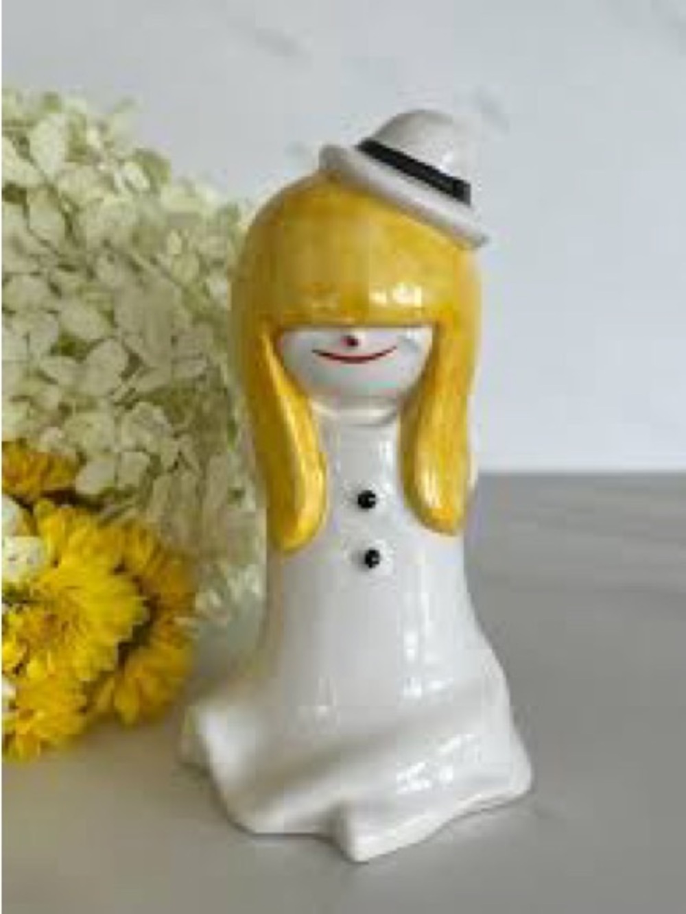 Goebel Whoosit Snow Girl Figurine - Vintage made in W Germany